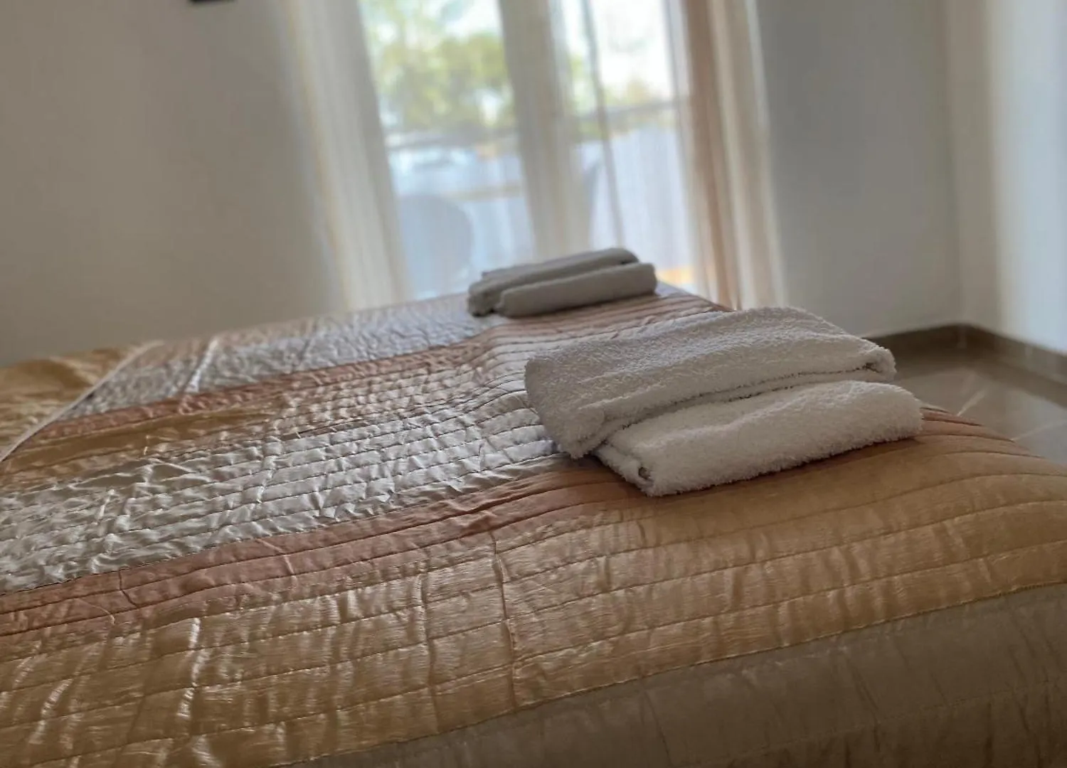 Hotel Corali Himare Fshat