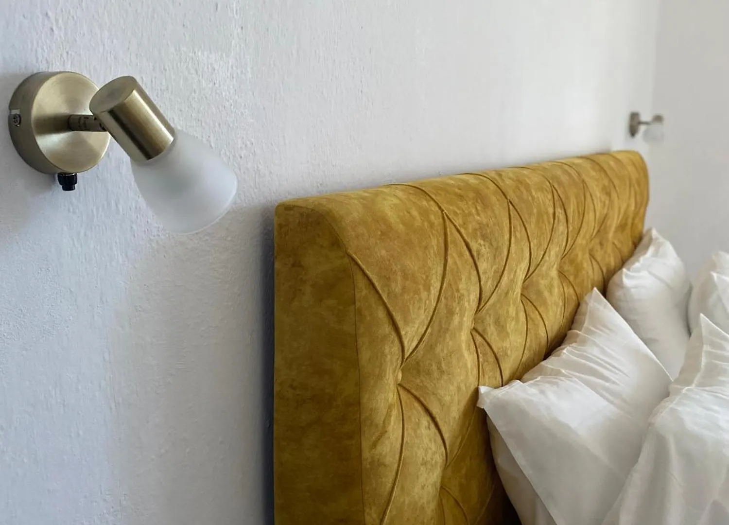 Hotel Corali Himare Fshat