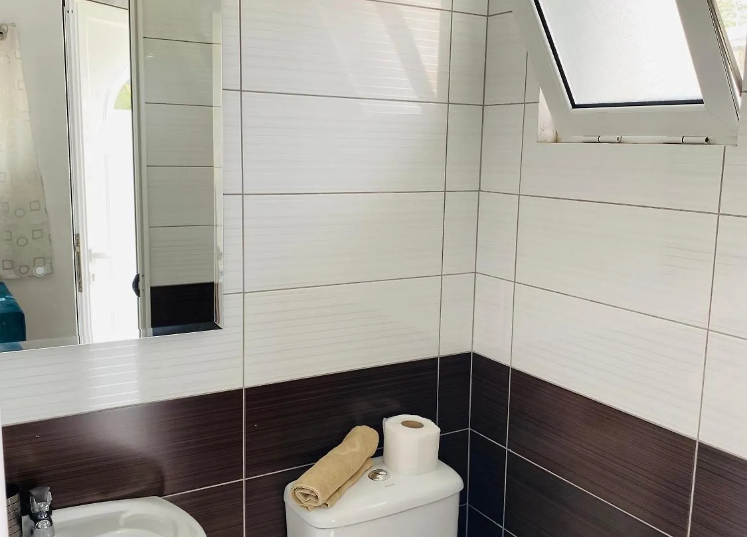 Hotel Corali Himare Fshat