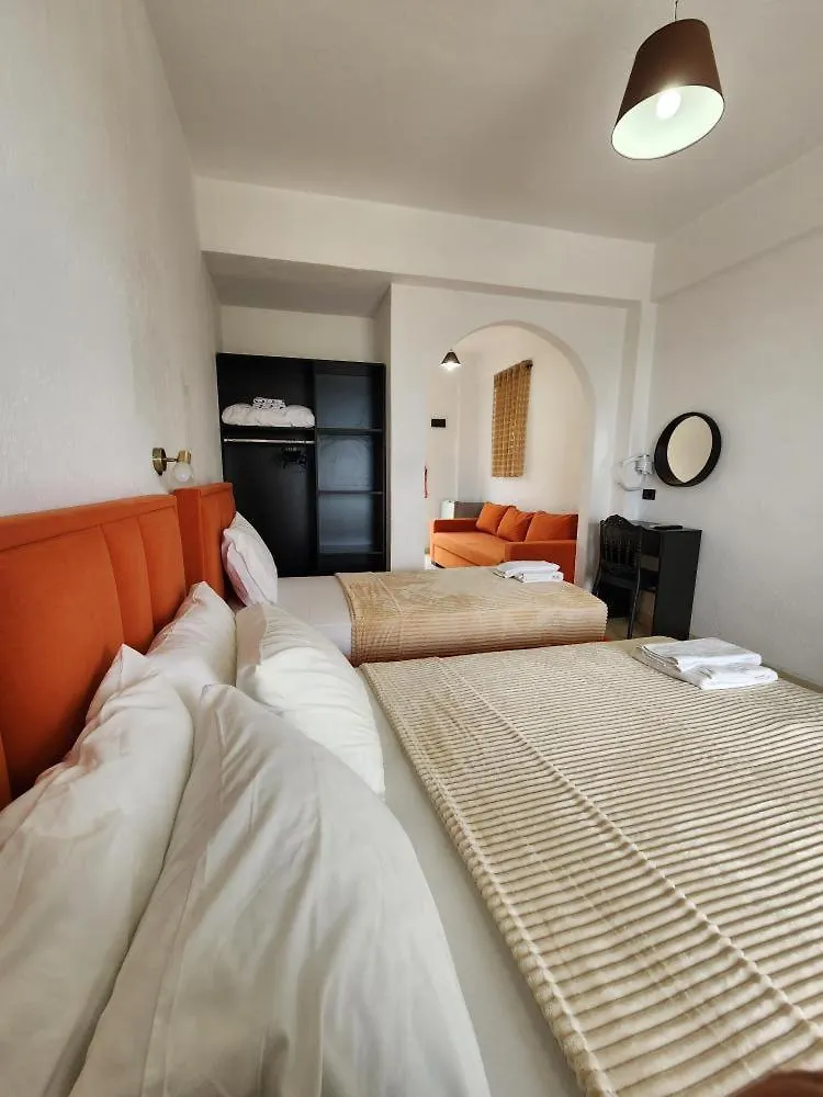 Hotel Corali Himare Fshat 0*,  Albania