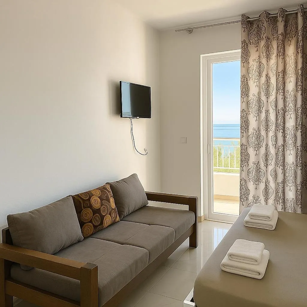 Hotel Corali Himare Fshat