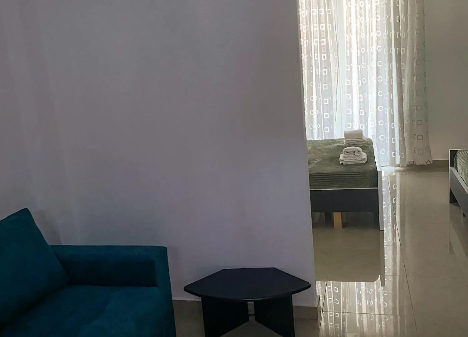 Hotel Corali Himare Fshat